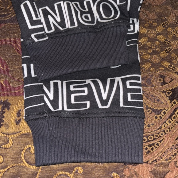 The North Face Logo Fleece Lined Jogger - Picture 4 of 7